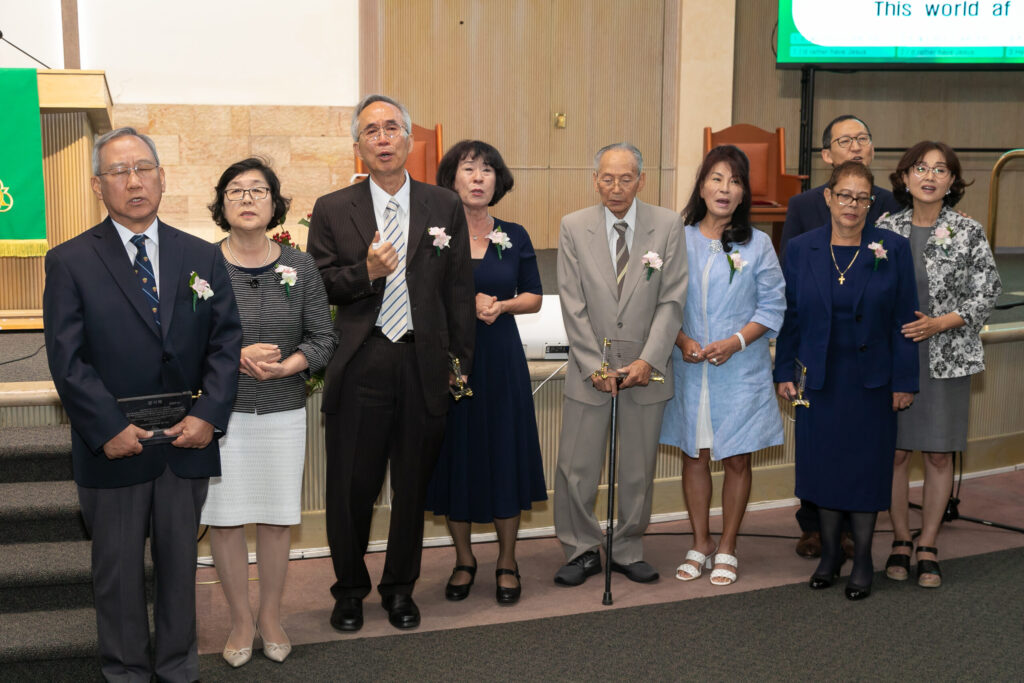 50주년 기념 예배 (역대 담임목사님들 특송)